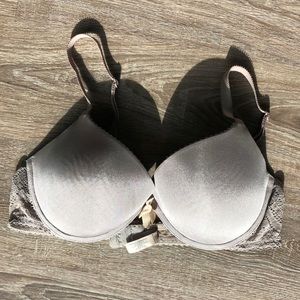 Victoria’s Secret Grey Removable Padding Bra